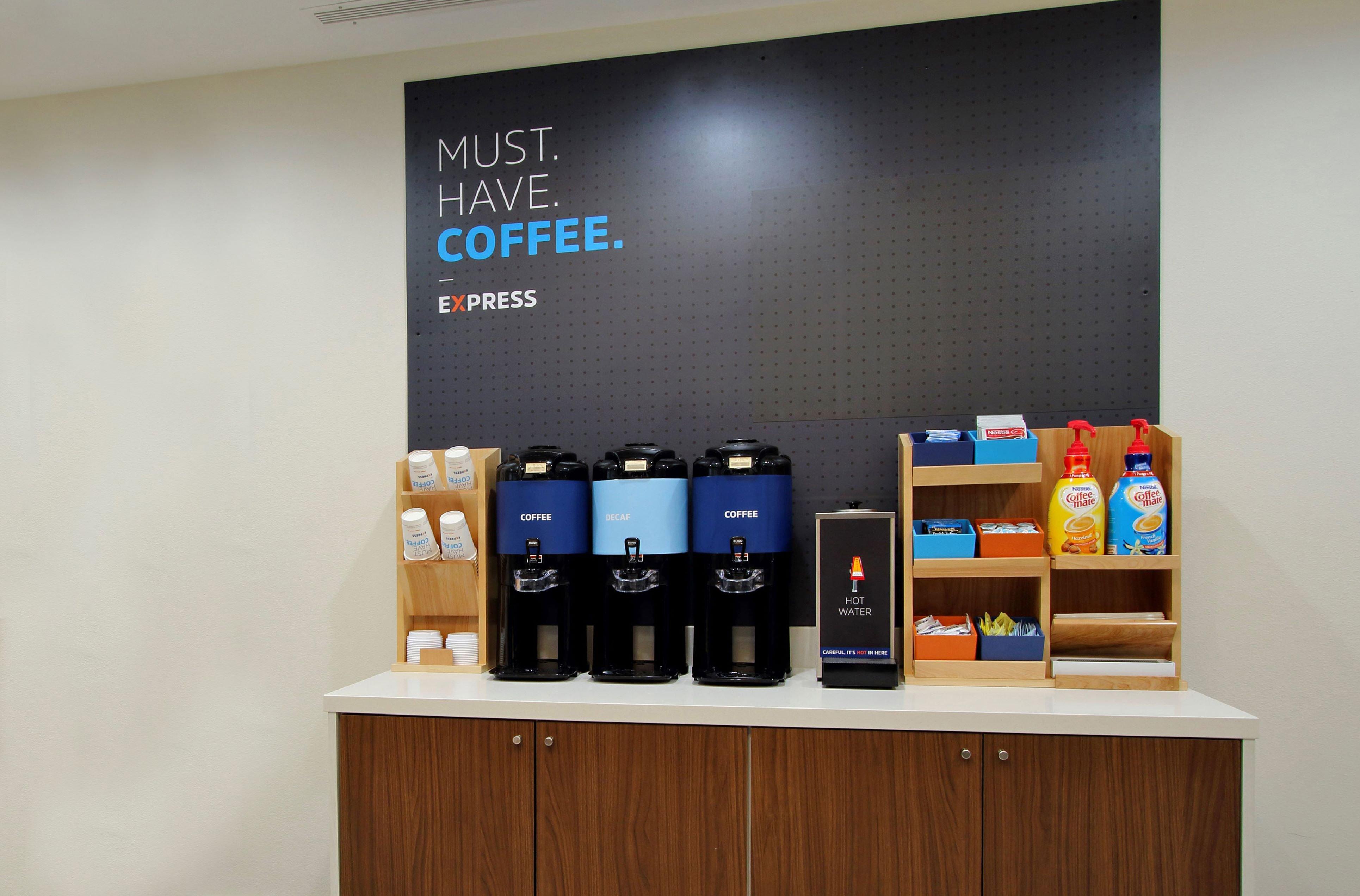 Holiday Inn Express Pratt By Ihg Exterior foto